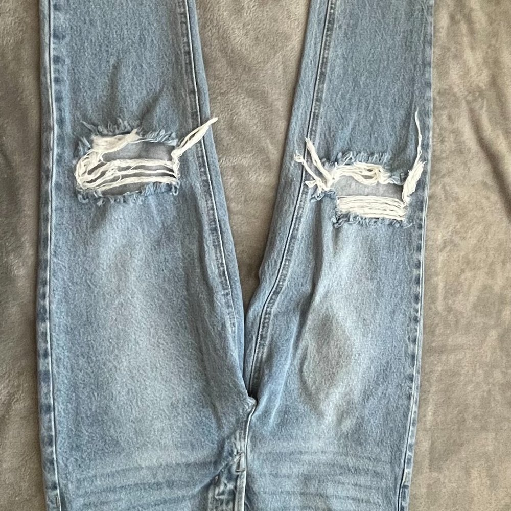 PacSun Ripped Jeans - Picture 2 of 3